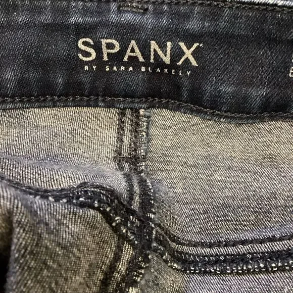 Spanx Medium Blue Wash Size 28 Women 5 Pocket Stretch Denim Straight Leg Jeans - Picture 10 of 12